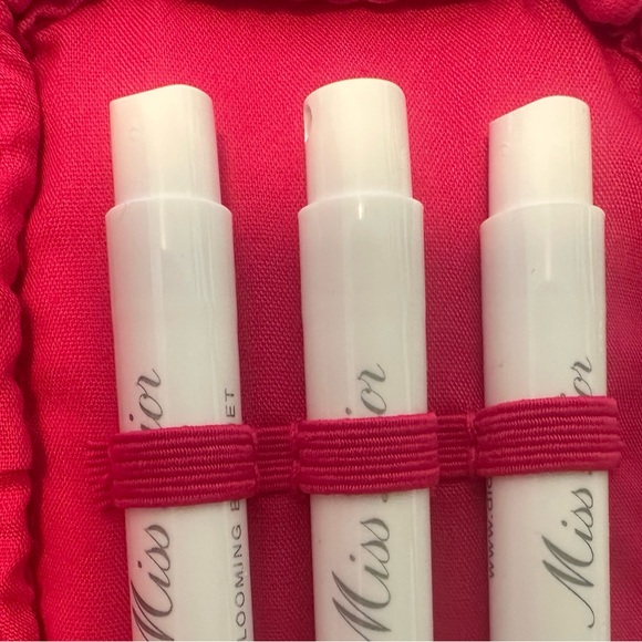 ❤️Miss Dior Perfume Zipped Pouch with 3 Samples❤️ - Picture 10 of 11